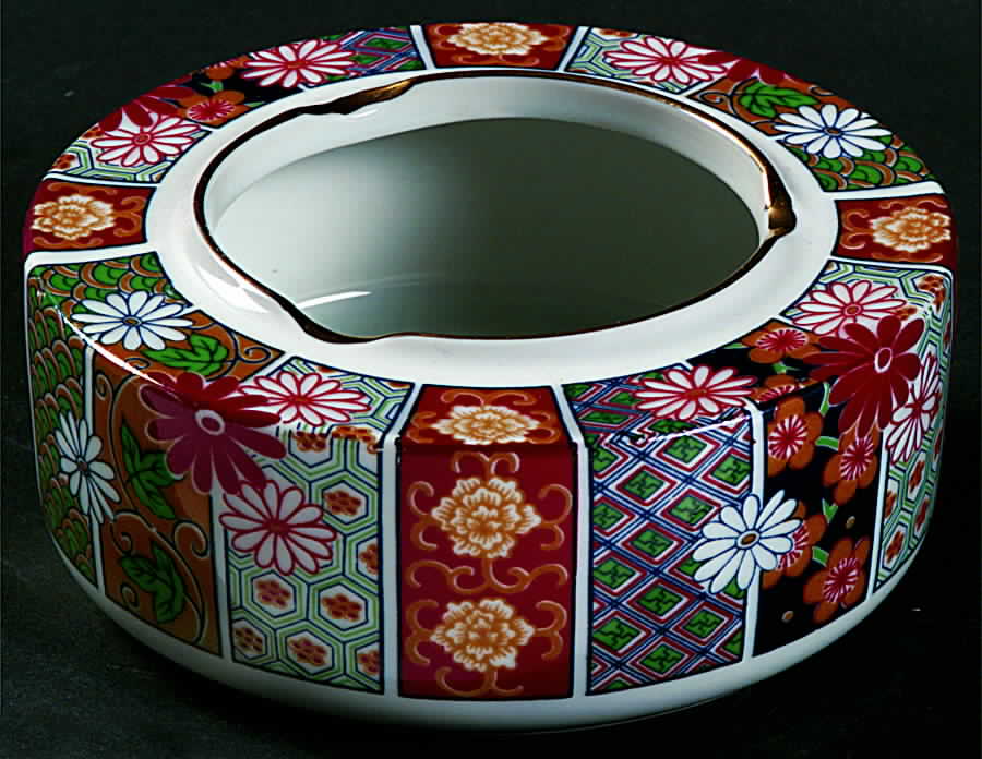 Imari Fan Small Ashtray by Arita-1