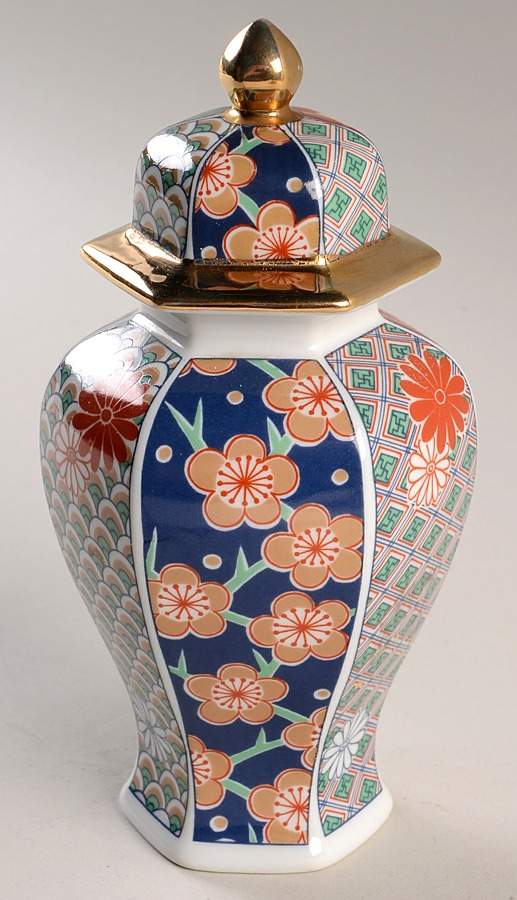 Imari Fan Small Temple Jar & Lid by Arita-1