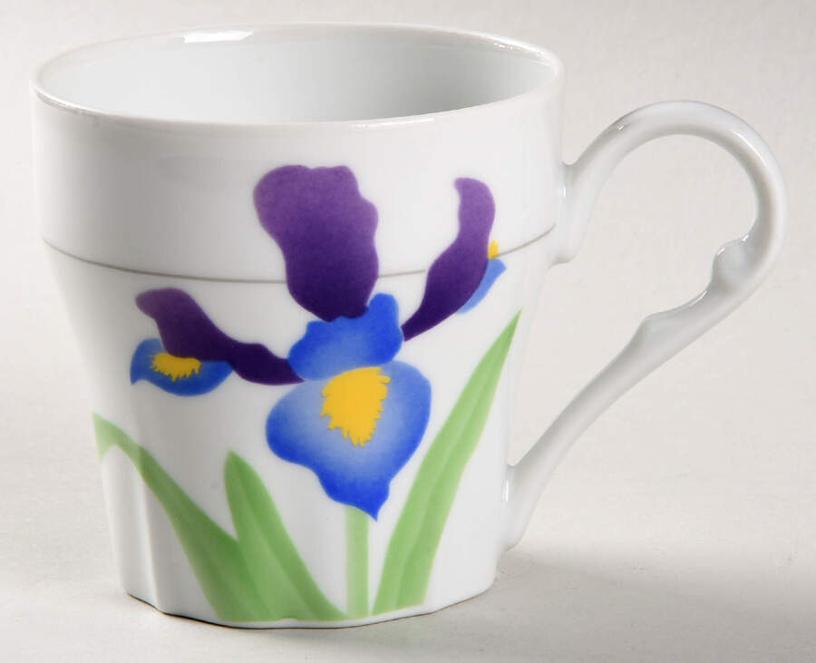 Iris Flat Cup by Arita-1