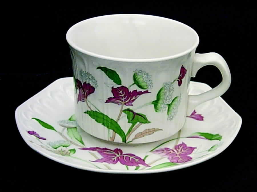 Jeannette Flat Cup & Saucer Set by Arita-1