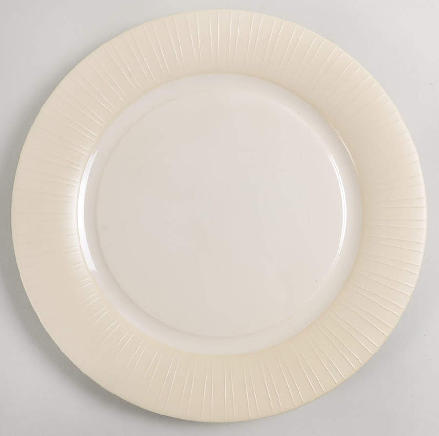 Lagoon Beige 12" Chop Plate (Round Platter) by Arita-1
