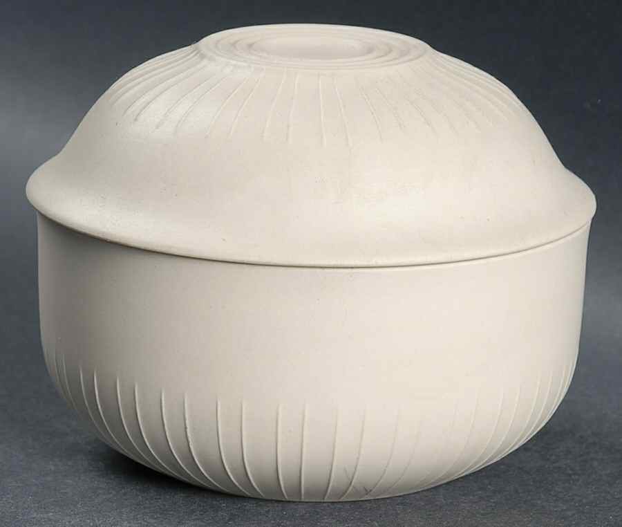 Lagoon Beige Sugar Bowl & Lid by Arita-1