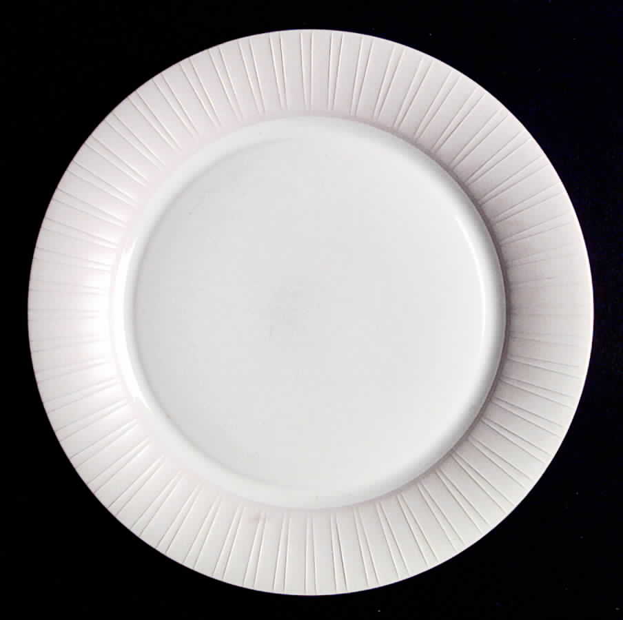 Lagoon Pink Dinner Plate by Arita-1
