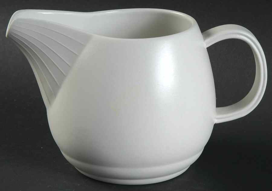 Lagoon Pearl Creamer by Arita-1