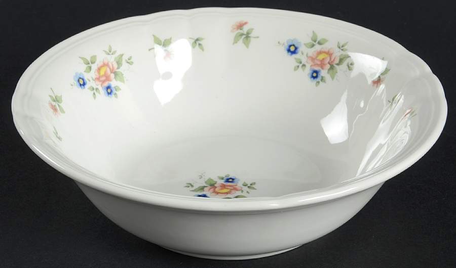 Melissa Coupe Cereal Bowl by Arita-1
