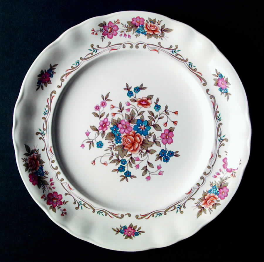 Rosalina Dinner Plate by Arita-1