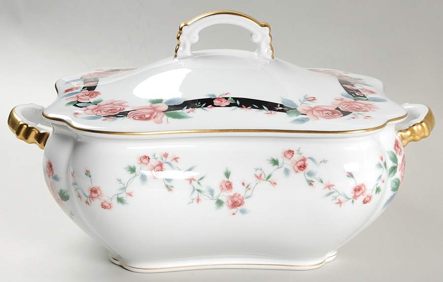 Victoria's Garden Rectangular Covered Vegetable by Arita-1