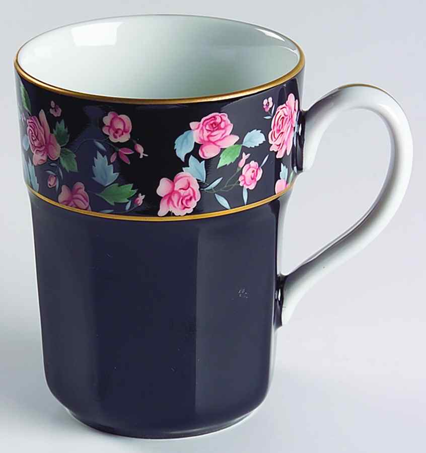 Victoria's Garden Mug by Arita-1