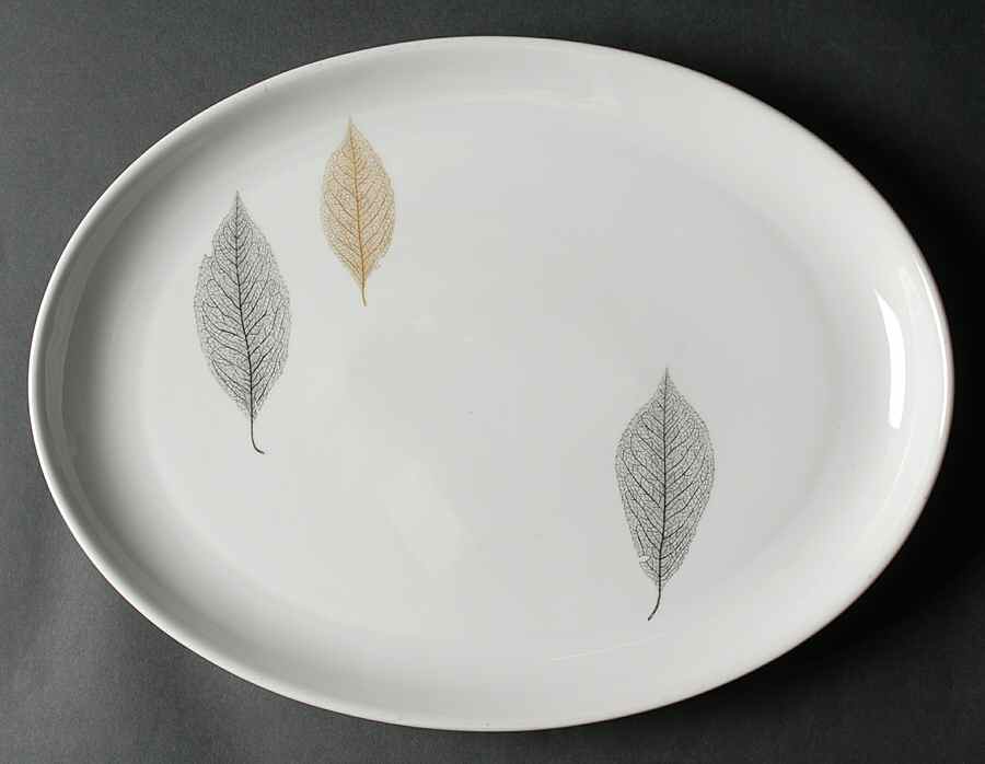 Angel Leaf 15" Oval Serving Platter by Arzberg-1