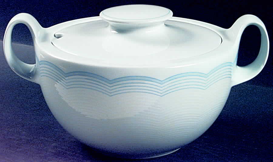 Cloud 2 Qt Round Covered Casserole by Arzberg-1