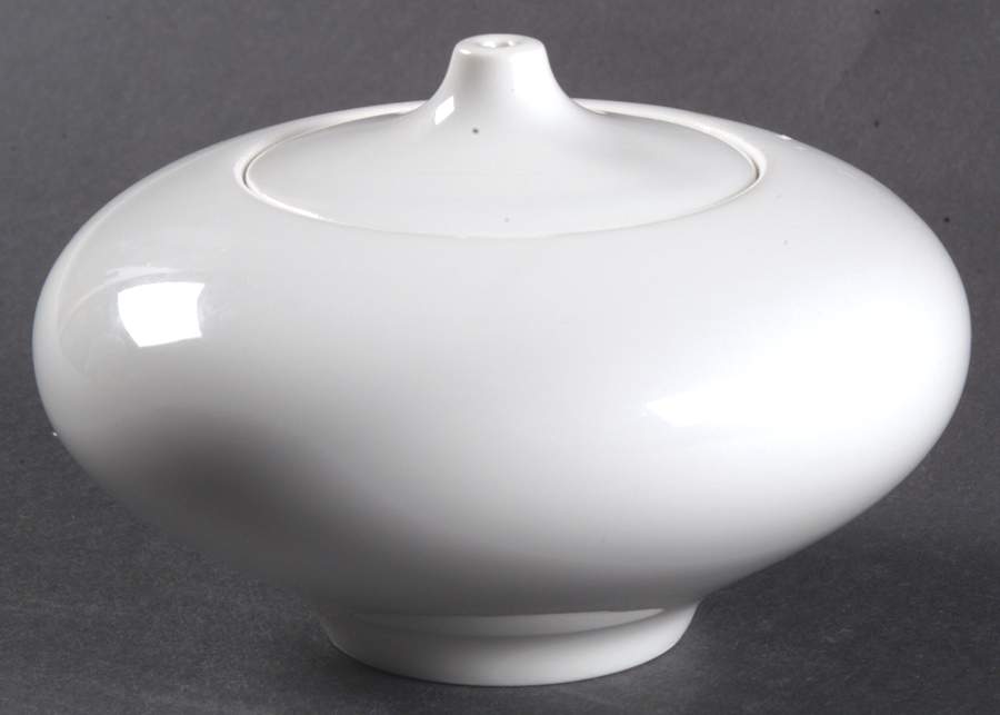 Hobby White Oil Lamp & Globe by Arzberg-1