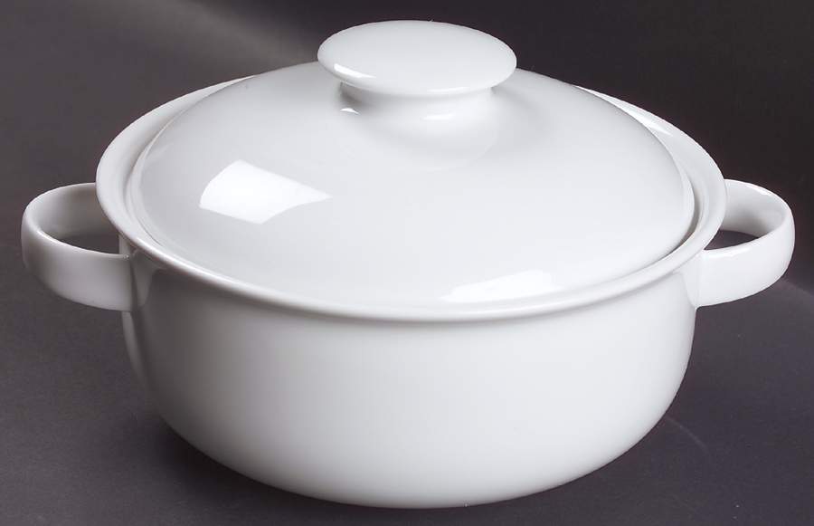 Hobby White 1.5 Qt Round Covered Casserole by Arzberg-1