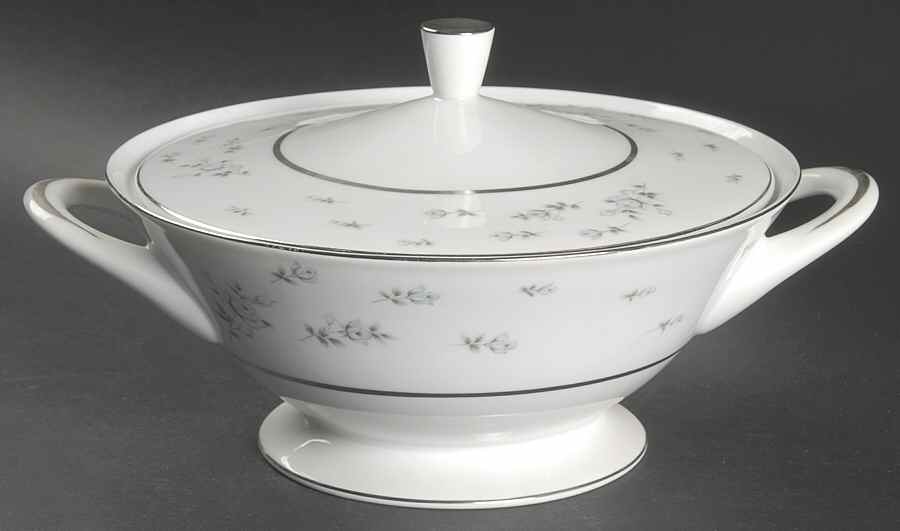 Lorient Round Covered Vegetable by Ashcraft-1