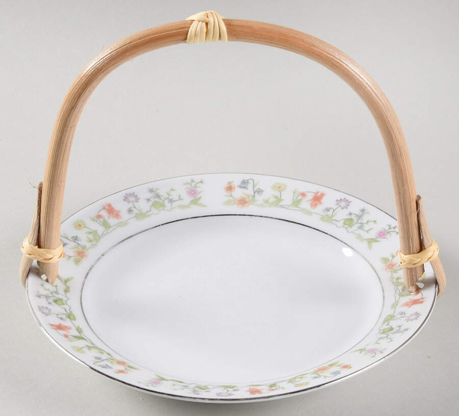Eternal Love (Platinum Trim) 5 3/8"-5 5/8" Bamboo Handled Serving Plate  HC by Ashley-1