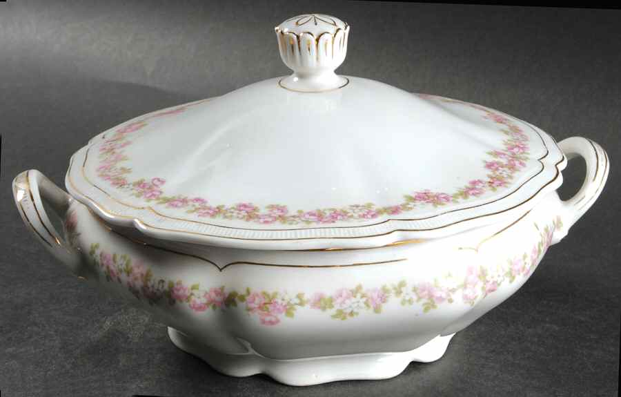 AUS6 Round Covered Vegetable by Austria-1