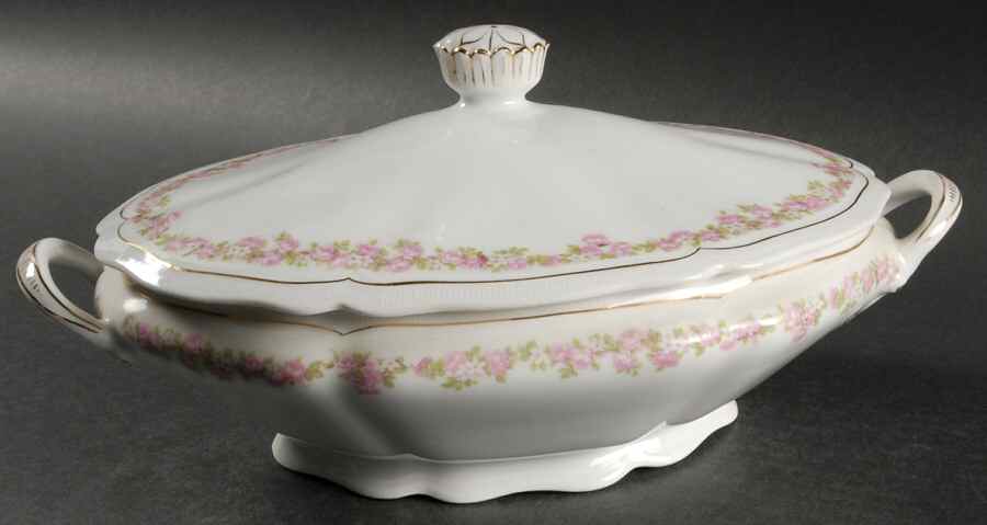 AUS6 Oval Covered Vegetable by Austria-1