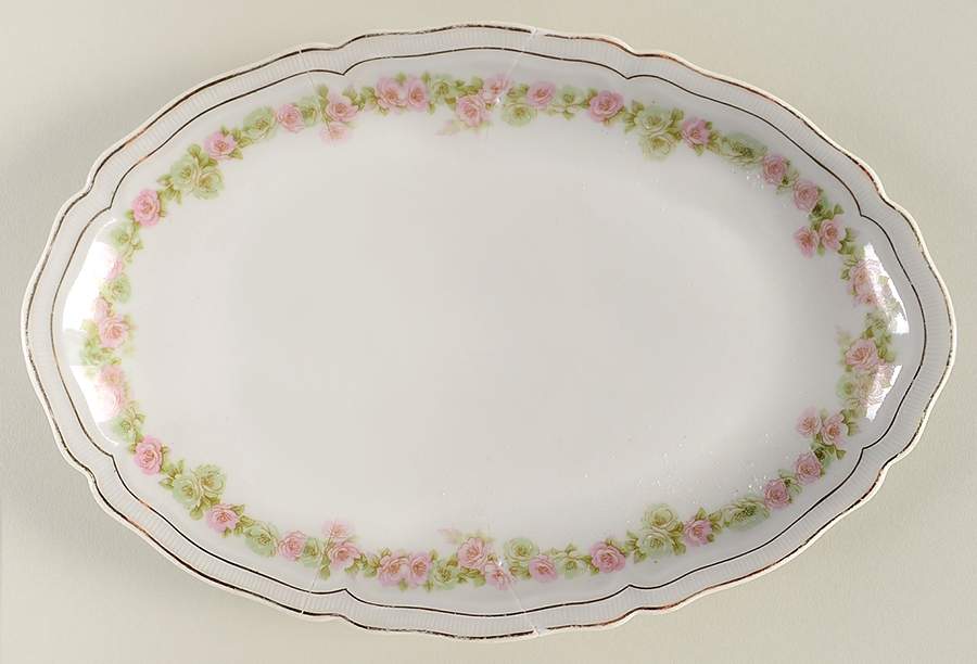 The Munich 10" Oval Serving Platter by Austria-1