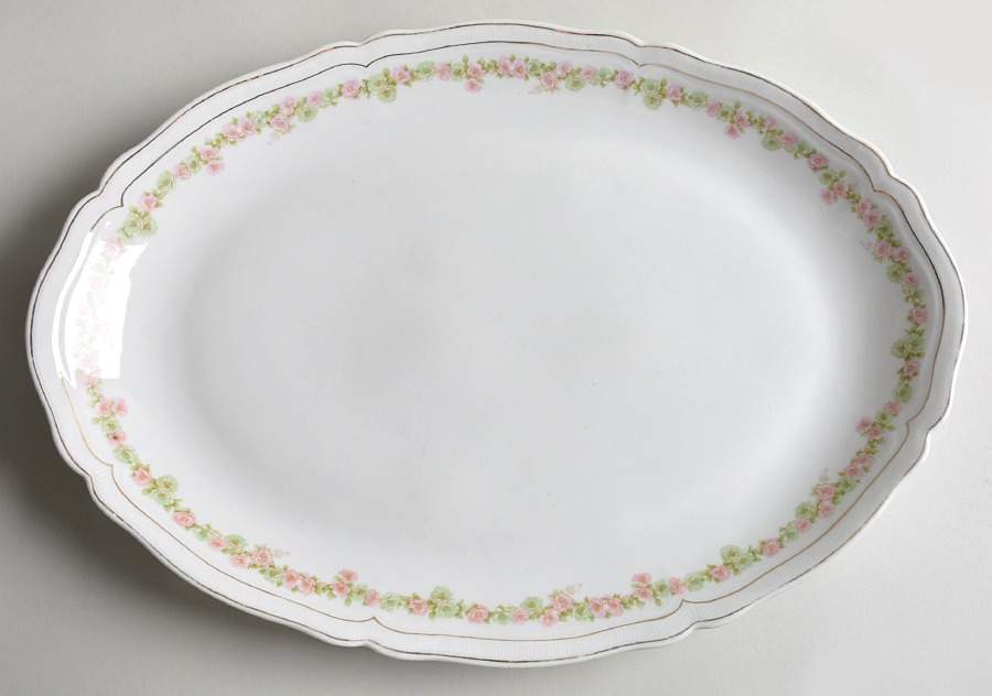 The Munich 17" Oval Serving Platter by Austria-1