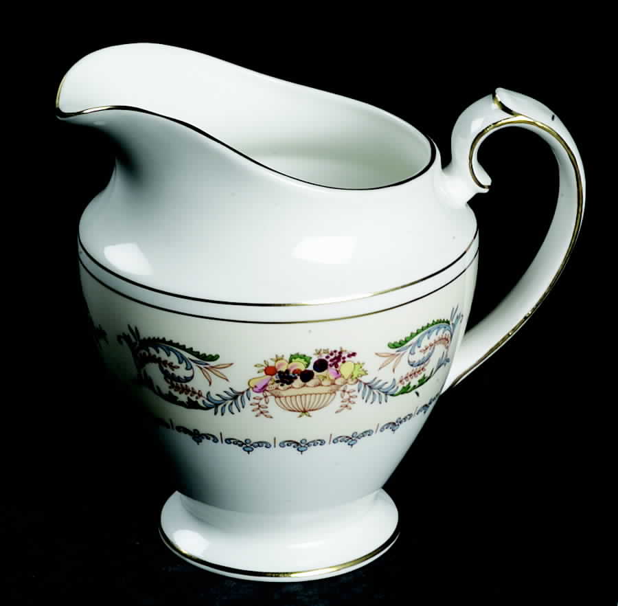 Banquet Creamer by John  Aynsley & Sons-1