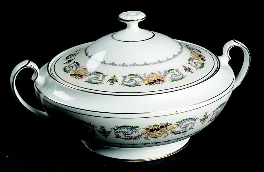 Banquet Round Covered Vegetable by John  Aynsley & Sons-1
