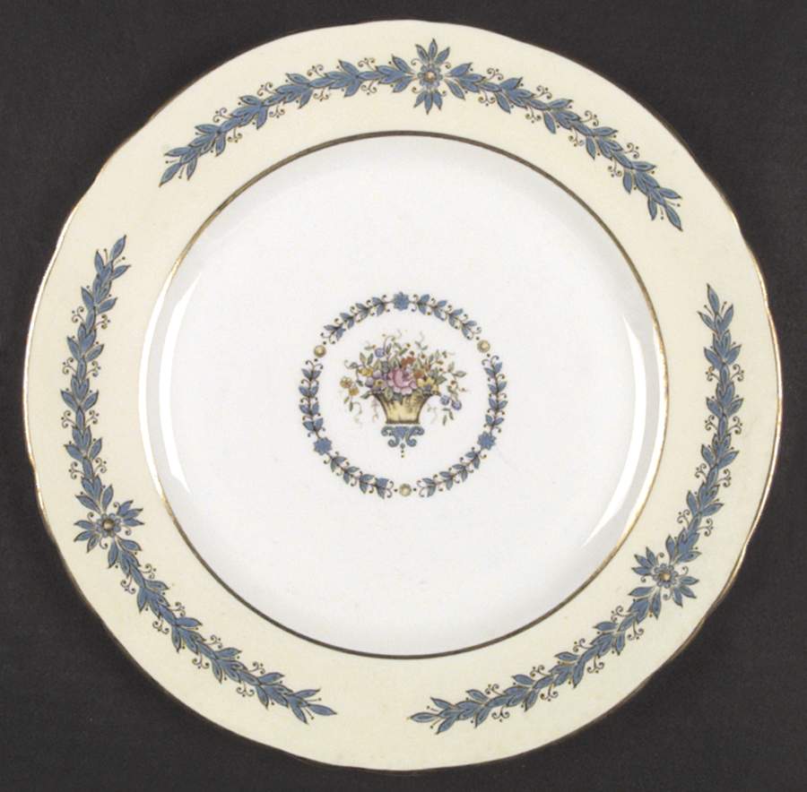 Cambridge (Scalloped) Dinner Plate by John  Aynsley & Sons-1