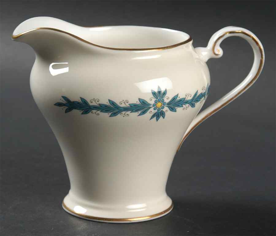 Cambridge (Smooth) Creamer by John  Aynsley & Sons-1