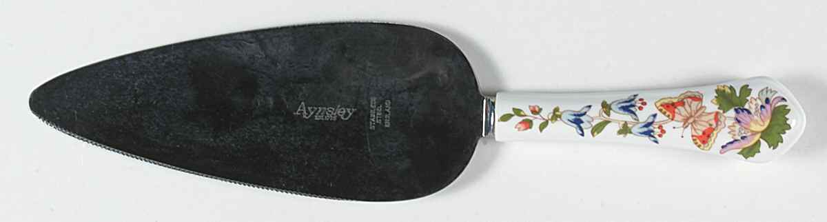 Cottage Garden Pie Server with Stainless Blade by John  Aynsley & Sons-1