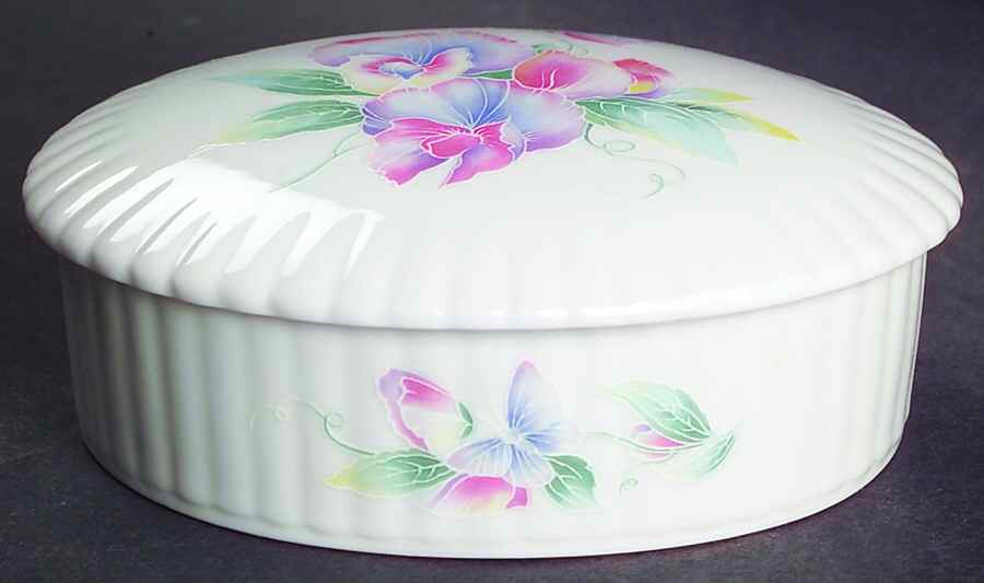 Little Sweetheart Oval Box & Lid by John  Aynsley & Sons-1