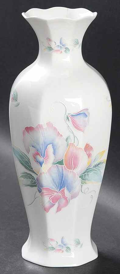 Little Sweetheart 9" Chatsworth Vase by John  Aynsley & Sons-1