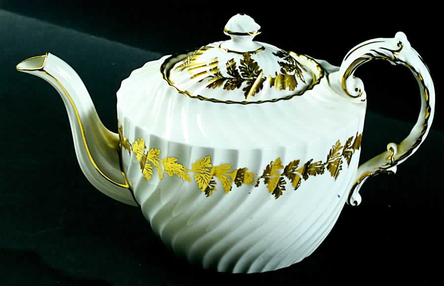 Lynbrook Teapot & Lid by John  Aynsley & Sons-1