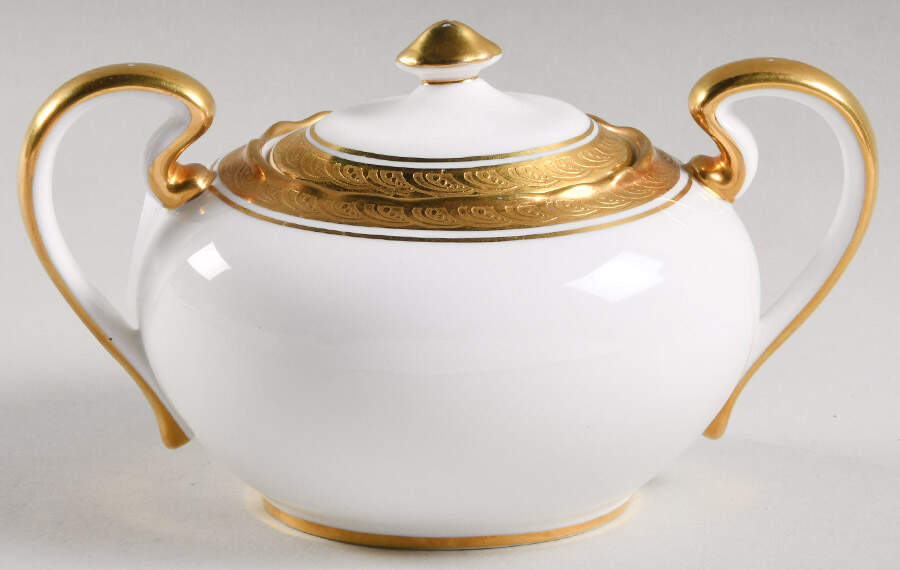 Majestic (Scalloped) Sugar Bowl & Lid by John  Aynsley & Sons-1