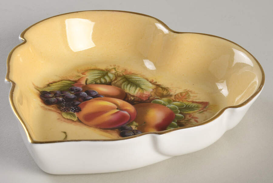 Orchard Gold Small Leaf Dish by John  Aynsley & Sons-1