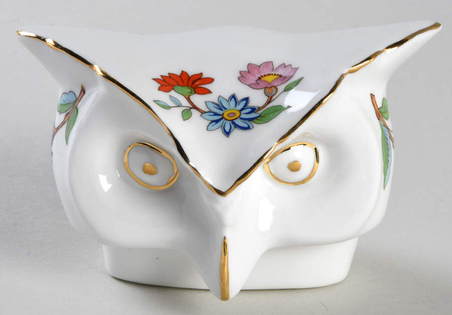 Pembroke (Gold Trim) Lid for Owl Box by John  Aynsley & Sons-1