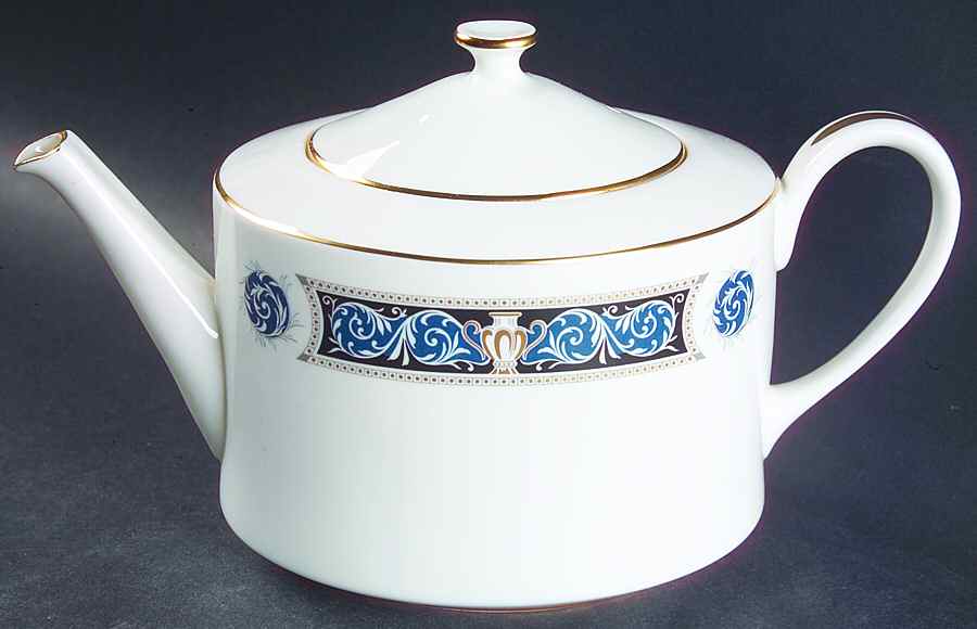Rembrandt Teapot & Lid by John  Aynsley & Sons-1