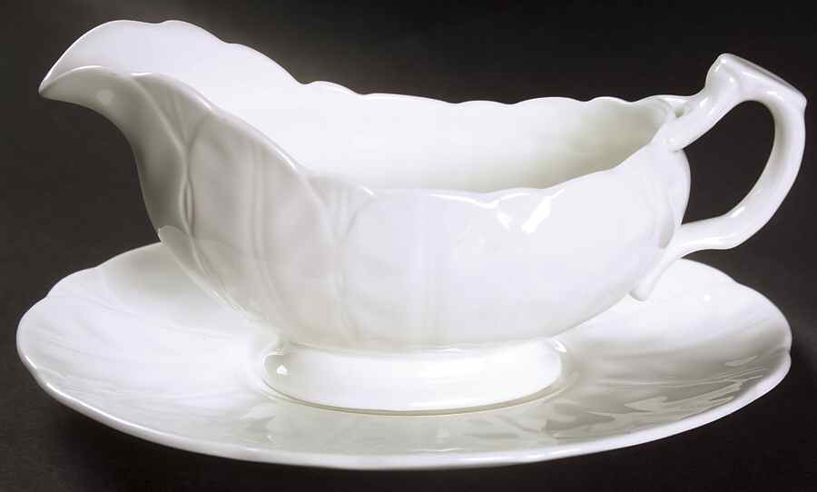 Snow Crocus Gravy Boat & Underplate by John  Aynsley & Sons-1