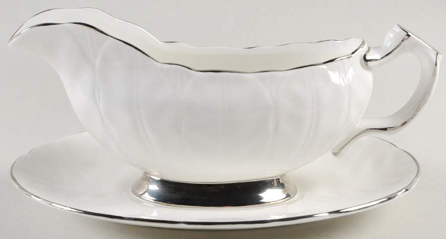 Spring Crocus Gravy Boat & Underplate by John  Aynsley & Sons-1