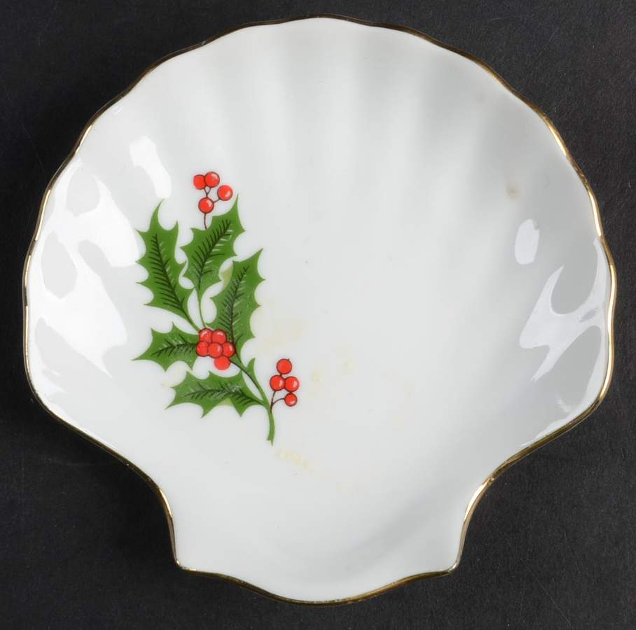 Christmas Holly (Porcelain) Small Shell Shaped Dish by All the Trimmings-1