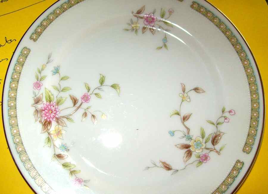 Mikado Dinner Plate by Arlen-1