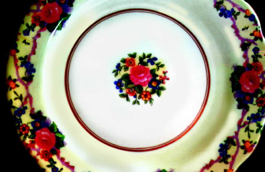AYN34 Dinner Plate by John  Aynsley & Sons-1
