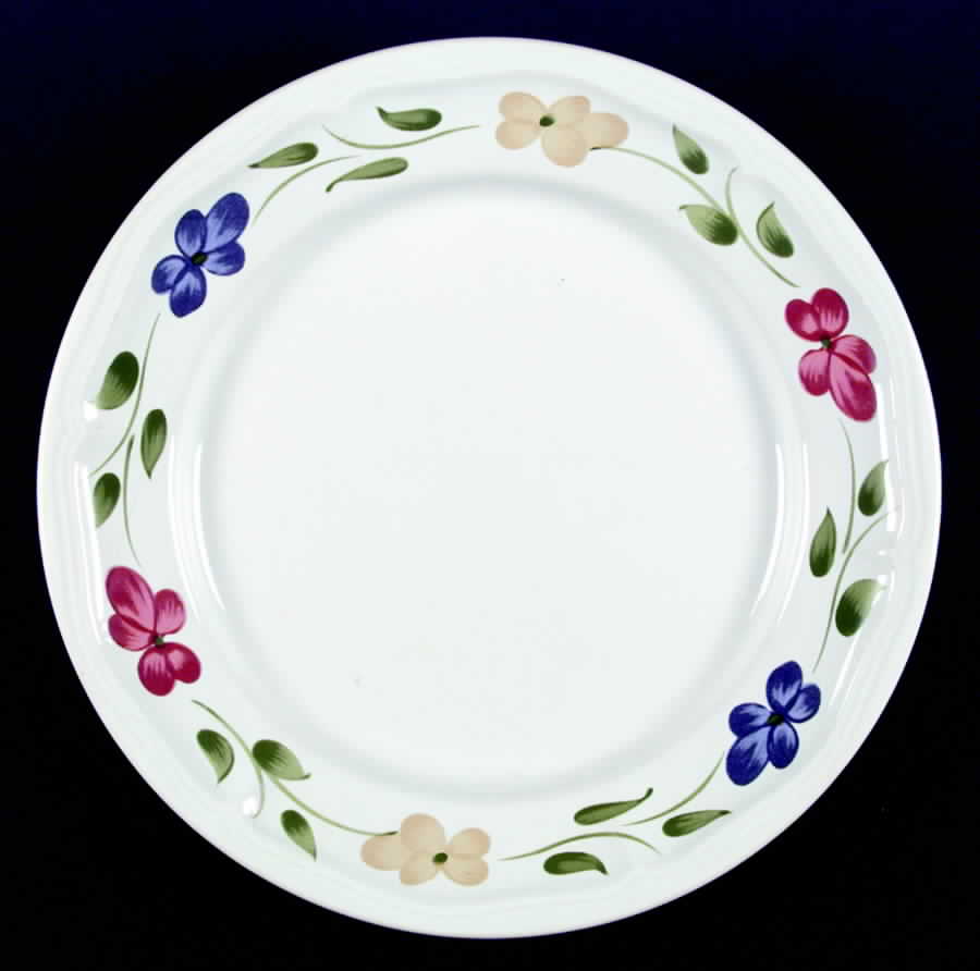 Lorraine Dinner Plate by AMG-1