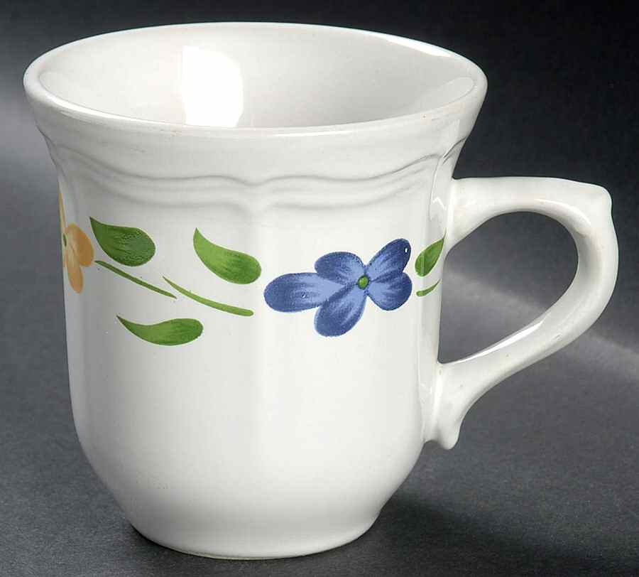Lorraine Flat Cup by AMG-1
