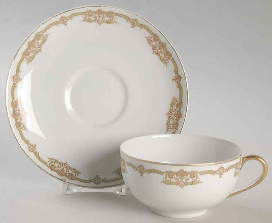 AHR250 Flat Cup & Saucer Set by Charles Ahrenfeldt-1