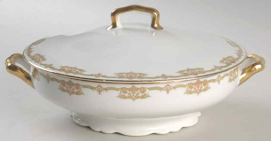 AHR250 Round Covered Vegetable by Charles Ahrenfeldt-1
