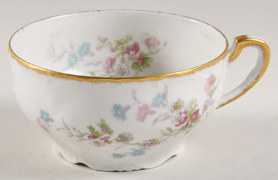 AHR256 Oversized Cup by Charles Ahrenfeldt-1