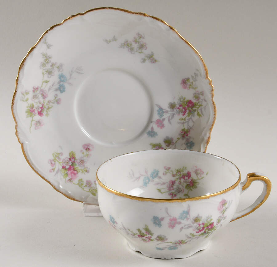 AHR256 Oversized Cup & Saucer Set by Charles Ahrenfeldt-1