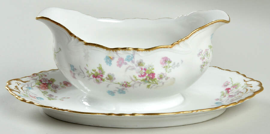 AHR256 Gravy Boat with Attached Underplate by Charles Ahrenfeldt-1