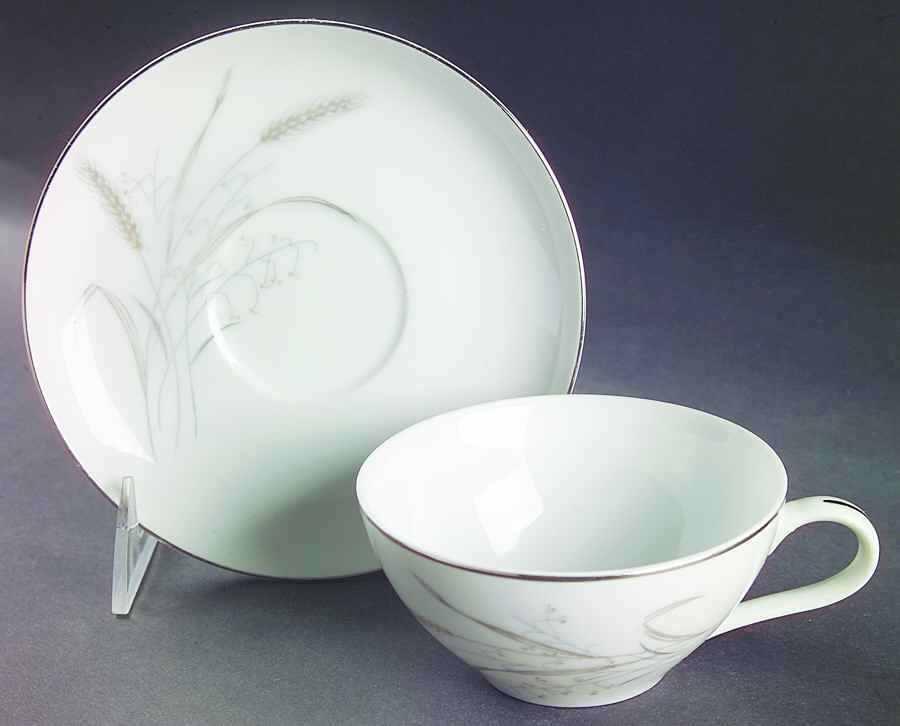 ART13 Flat Cup & Saucer Set by Arita-1