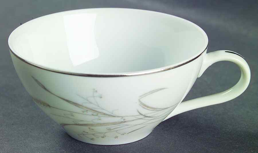 ART13 Flat Cup by Arita-1