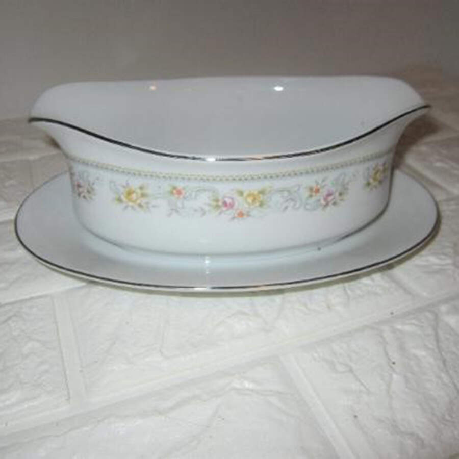 Tangle Wood Gravy Boat with Attached Underplate by Acsons-1