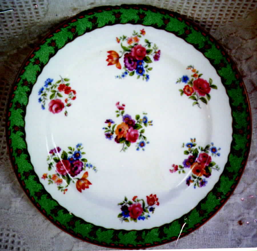 AYN38 Dinner Plate by John  Aynsley & Sons-1